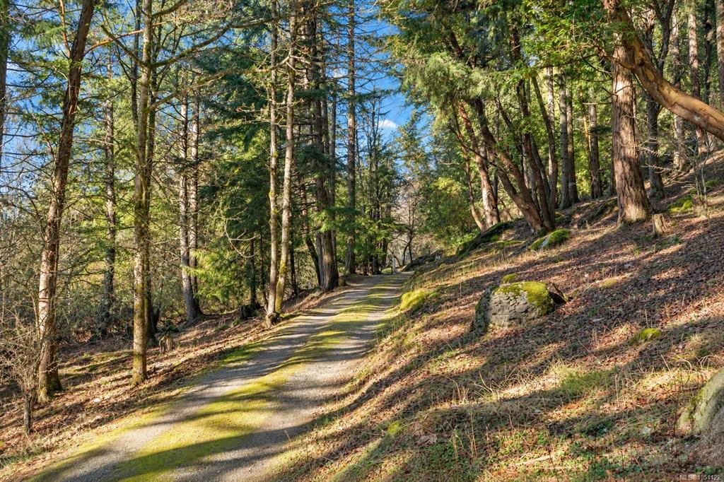 Fourth View of 1183 Hillgrove Rd, North Saanich, BC, V8L 5R8