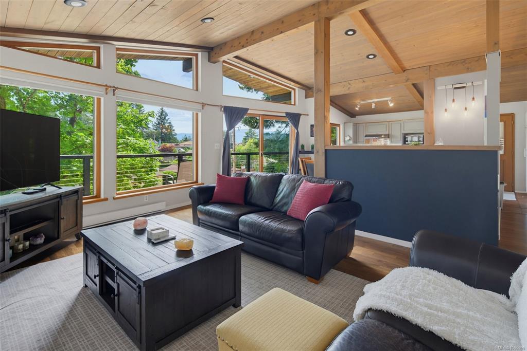 1819 Deborah Dr, 1051155, BC,