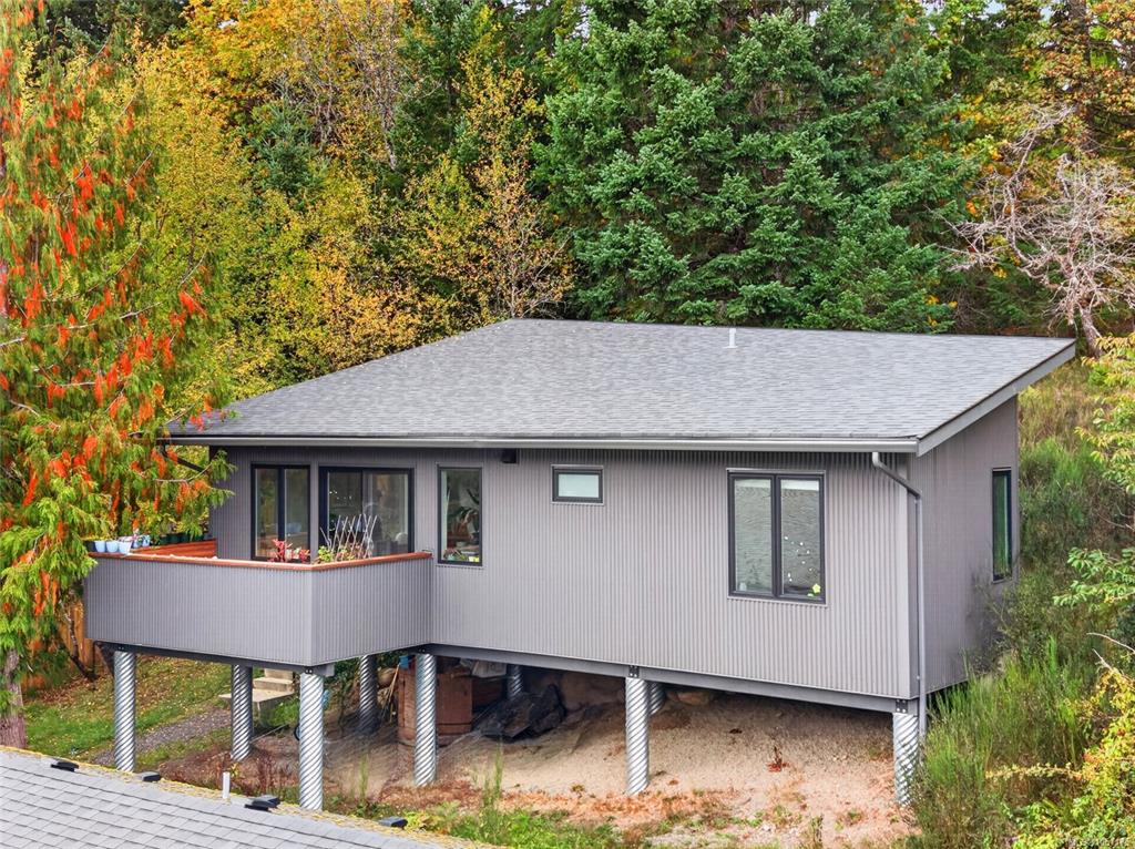 Third View of 2522 Dunsmuir Ave, Cumberland, BC, V0R 1S0