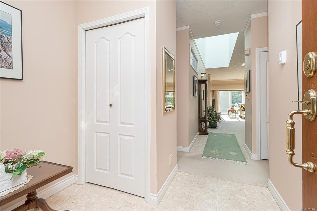 Fifth View of 4318 Emily Carr Dr, Foxborourgh Hills, Saanich, BC, V8X 5E7