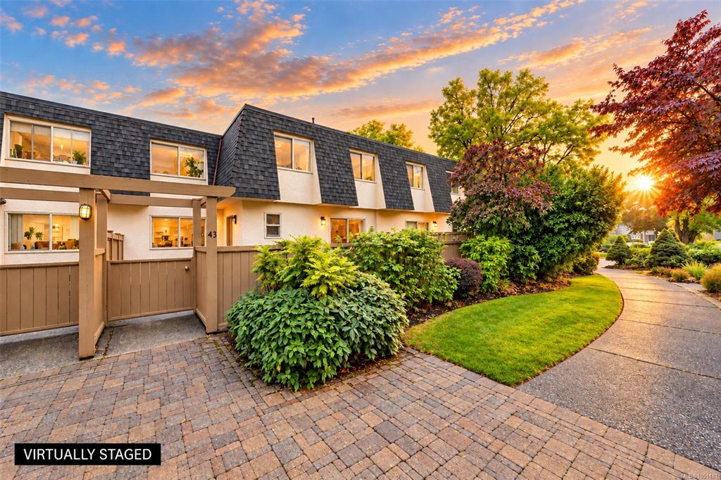 Second View of 4061 Larchwood Dr, Cedar Lane Townhomes, Saanich, BC, V8N 4P1