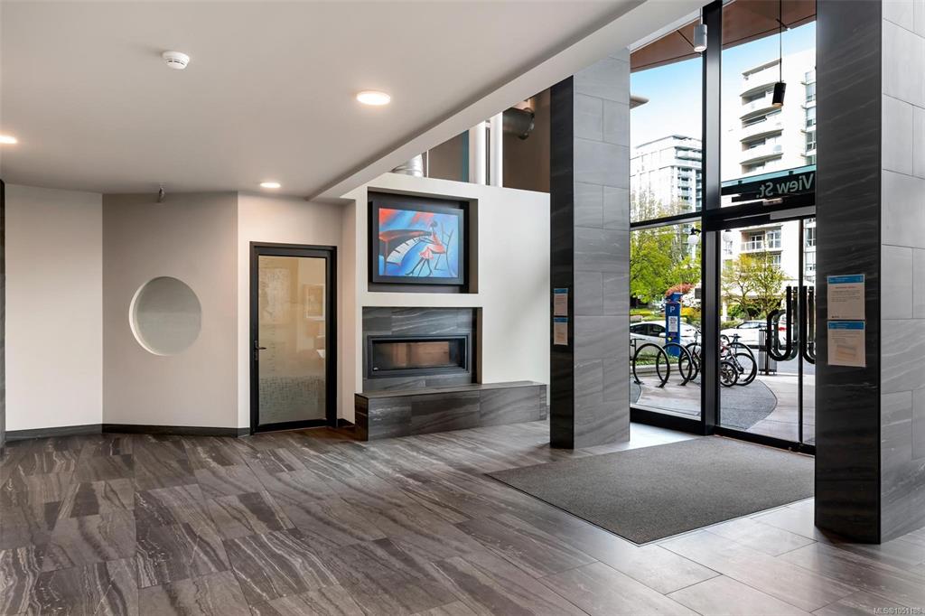 Fifth View of 1029 View St, Victoria, BC, V8V 4Y3