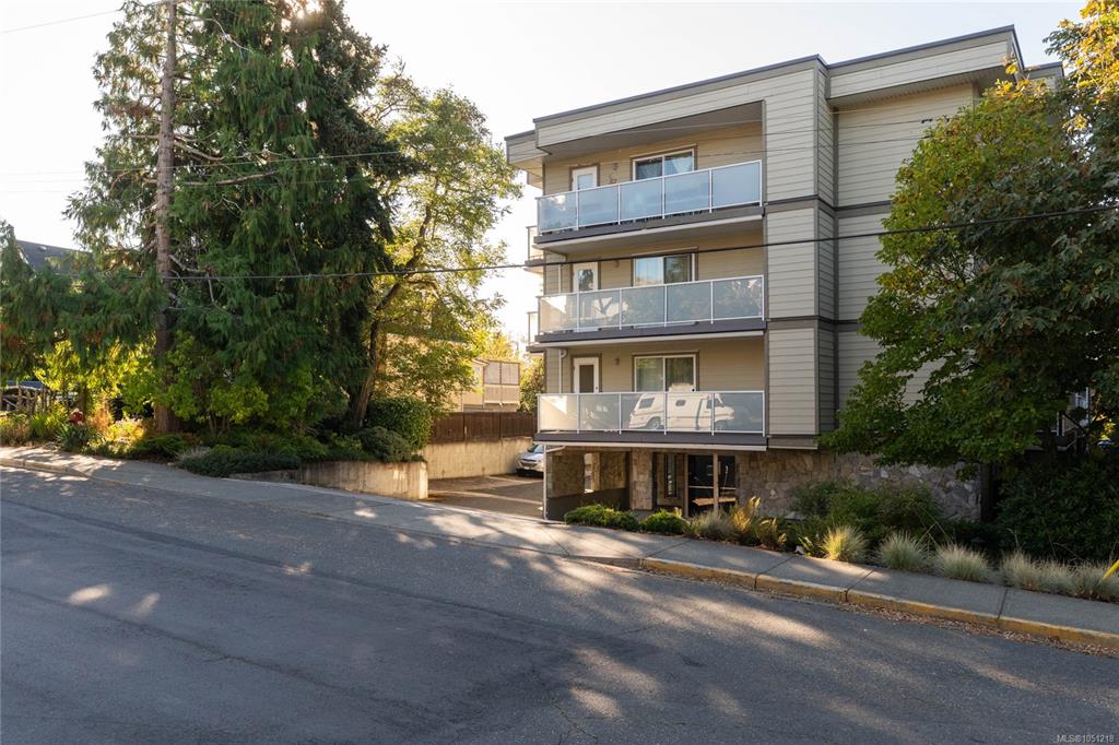 Third View of 3230 Glasgow Ave, Glasgow Estates, Saanich, BC, V8X 1M2