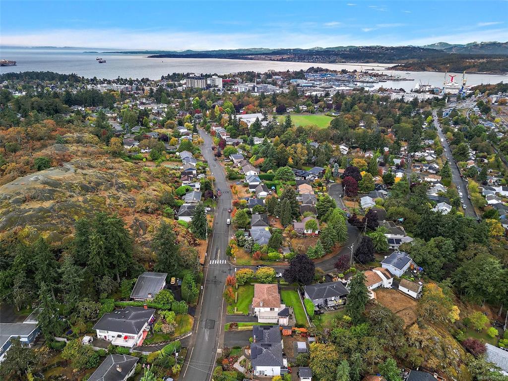 Fourth View of 844 Rockheights Ave, Esquimalt, BC, V9A 6J6