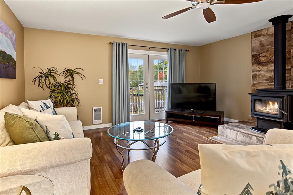 Fifth View of 3505 Harris Cres, Qualicum Beach, BC, V9K 1W1