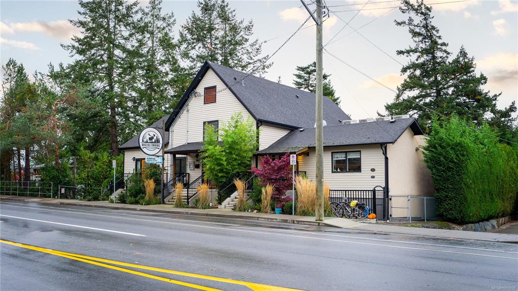 Fourth View of 7925 East Saanich Rd, Central Saanich, BC, V8M 1T4