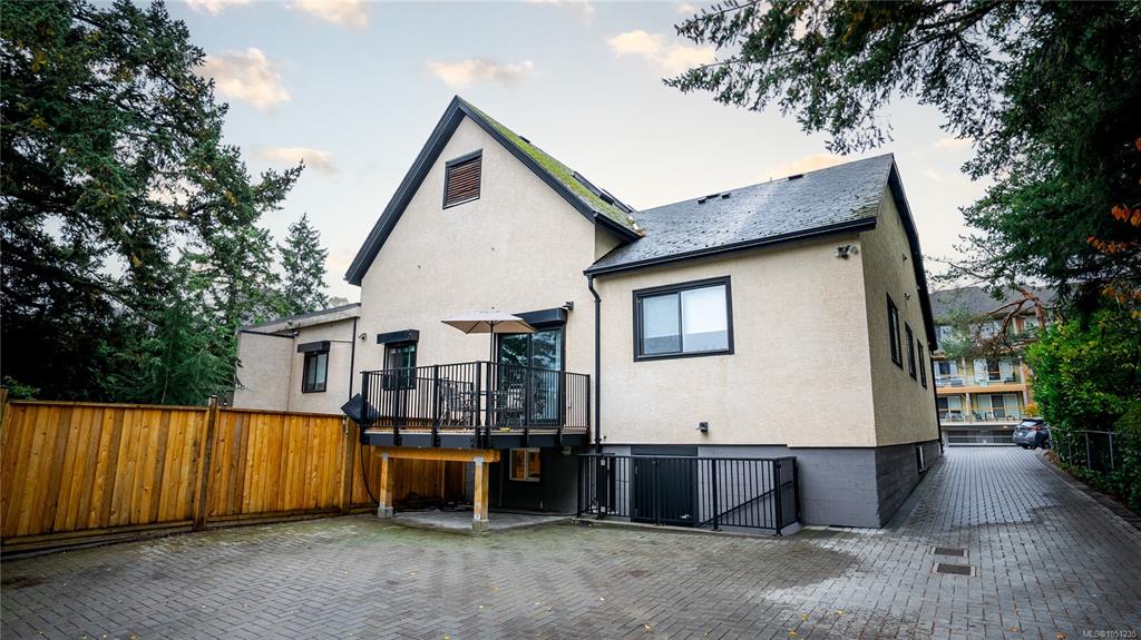 Fifth View of 7925 East Saanich Rd, Central Saanich, BC, V8M 1T4