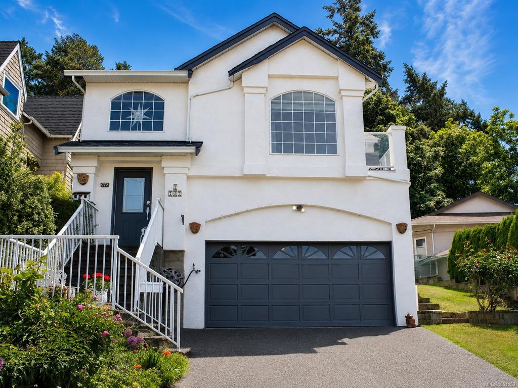709 Luscombe Pl, 1051253, BC,