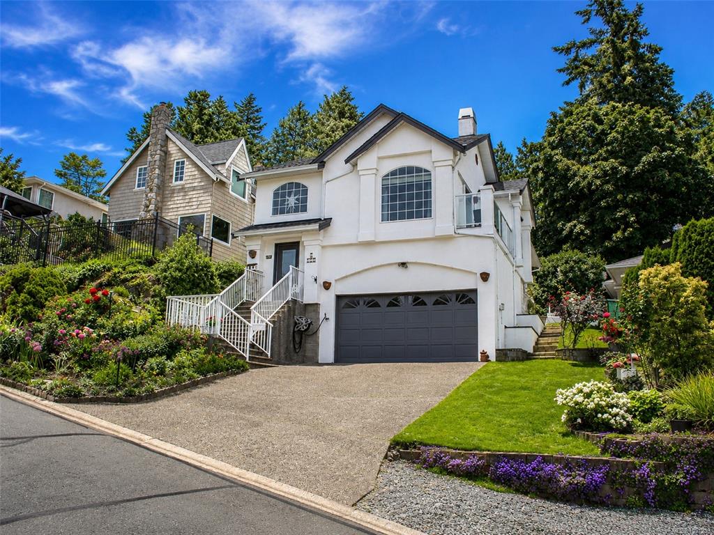 Third View of 709 Luscombe Pl, Esquimalt, BC, V9A 7L6
