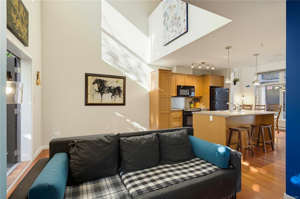 555 Franklyn St, 1051263, BC,