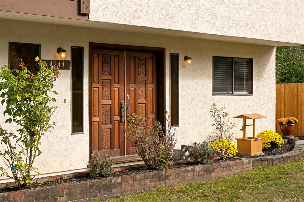 Fourth View of 4344 Briardale Rd, Royston, BC, V9N 9R7