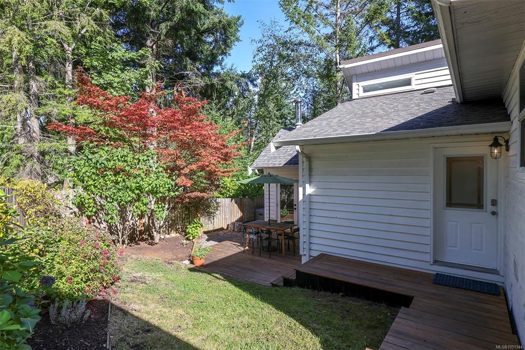 Third View of 1285 Hurford Ave, Courtenay, BC, V9N 8K9