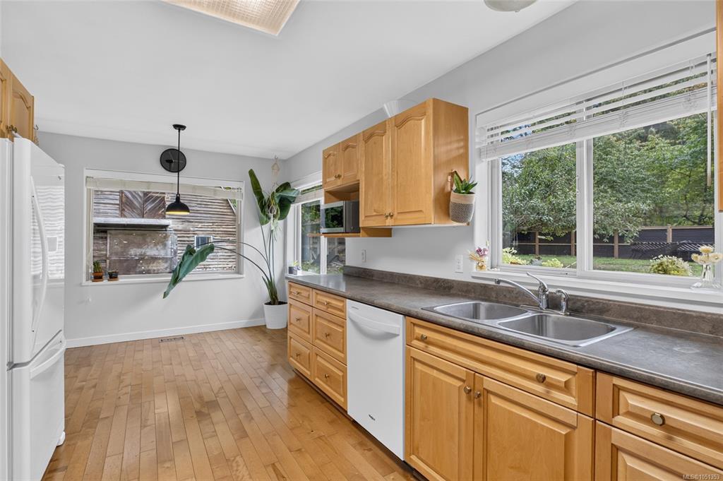 Fourth View of 936 Arden Rd, Courtenay, BC, V9N 9K3