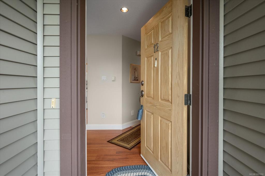 Fourth View of 340 Young St, Parkwood Place, Parksville, BC, V9P 1C5
