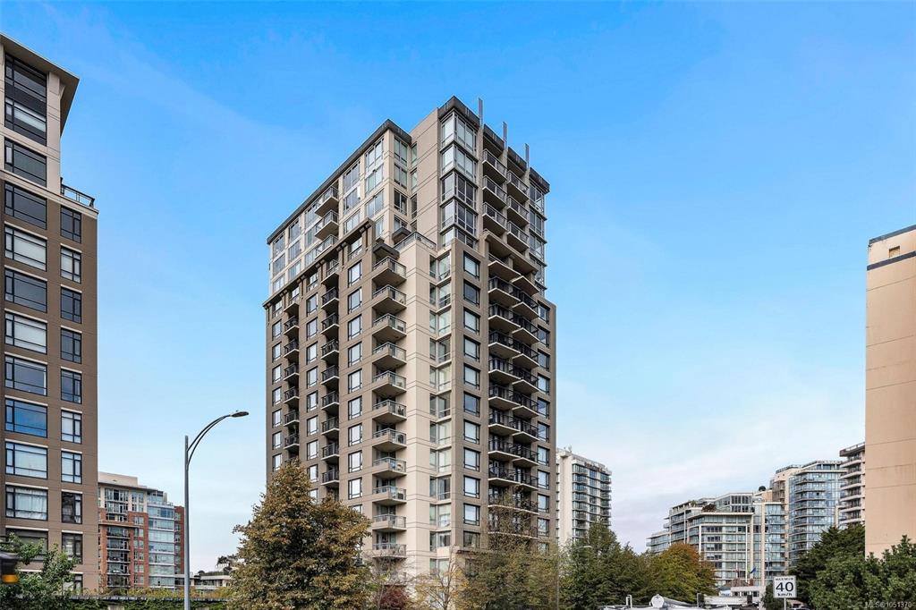 Second View of 751 Fairfield Rd, Victoria, BC, V8W 4A4
