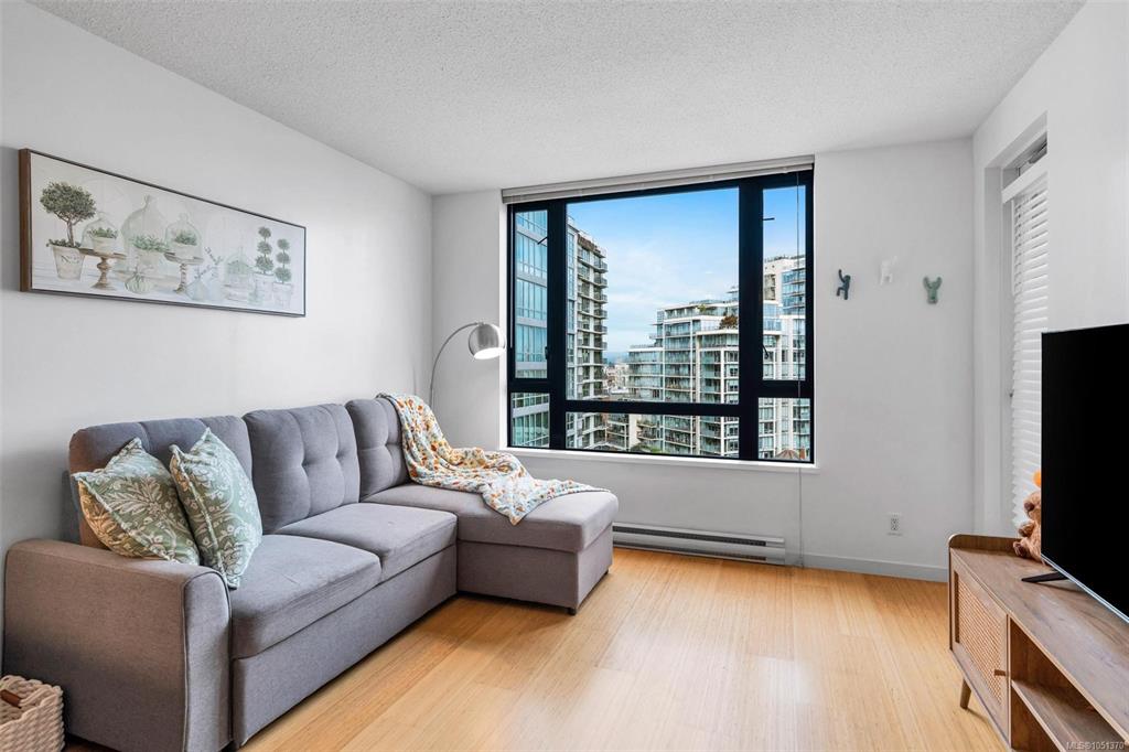 Fourth View of 751 Fairfield Rd, Victoria, BC, V8W 4A4