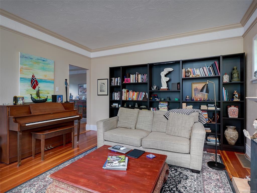 Fourth View of 1240 Victoria Ave, Oak Bay, BC, V8S 4P2