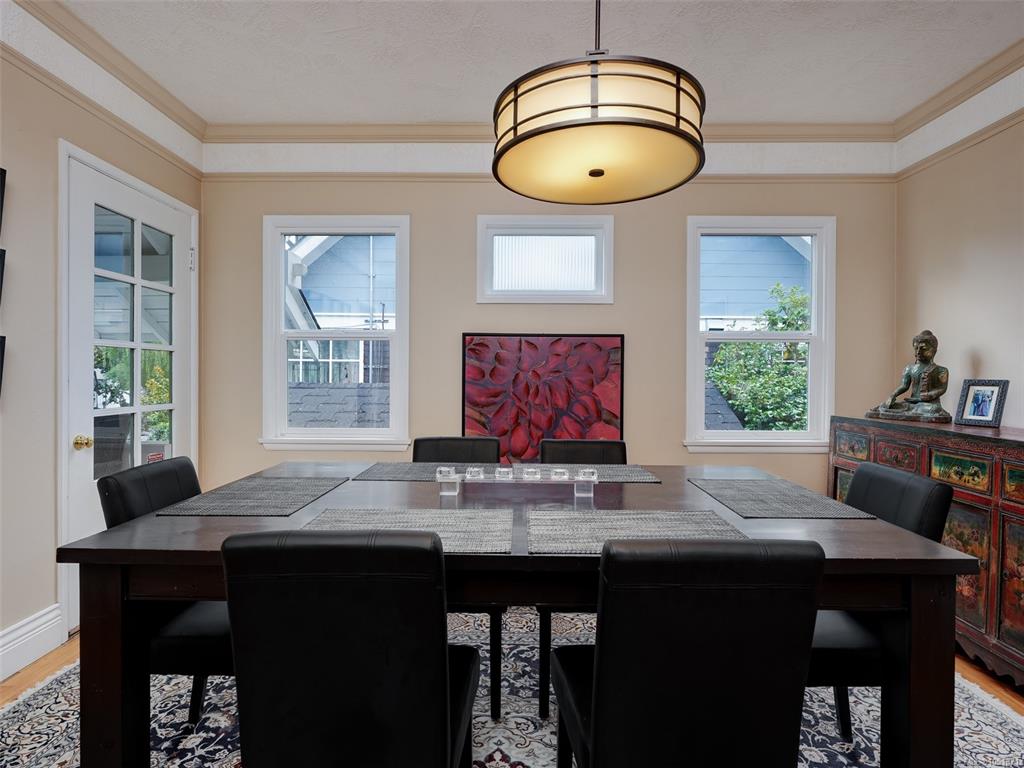 Fifth View of 1240 Victoria Ave, Oak Bay, BC, V8S 4P2