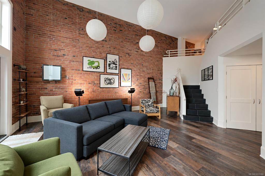 Third View of 1407 Government St, Victoria, BC, V8W 1Z1