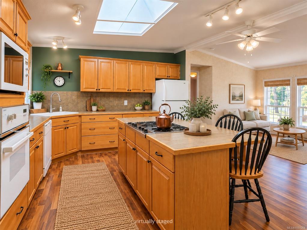 Fifth View of 6820 Parklands Pl, Parklands Mobile Home Park, Lantzville, BC, V0R 2H0