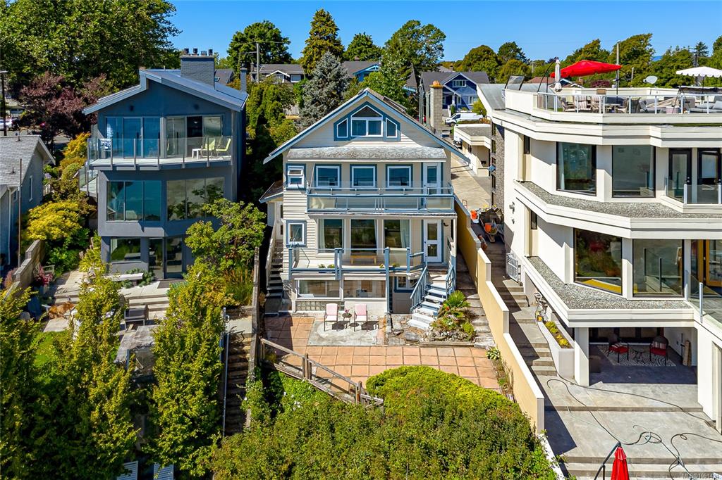 Fourth View of 157 Robertson St, Victoria, BC, V8S 3X3