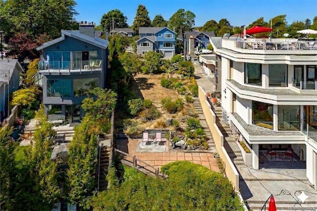 Fifth View of 157 Robertson St, Victoria, BC, V8S 3X3