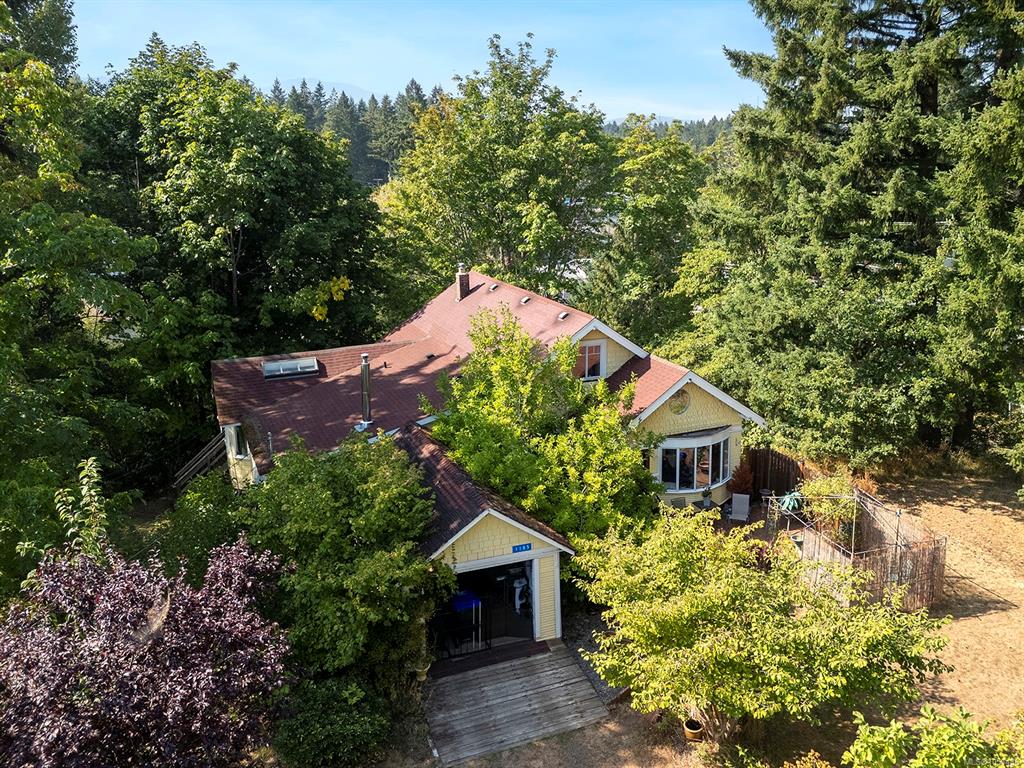 Second View of 1185 5th St, Courtenay, BC, V9N 1L7