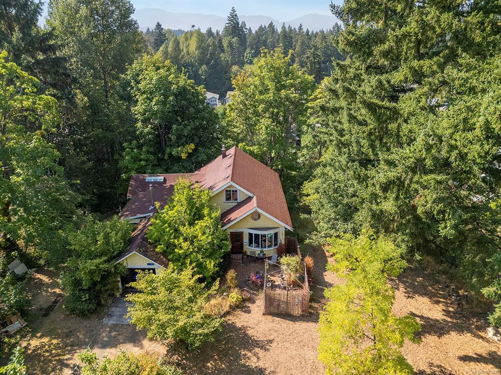 Fifth View of 1185 5th St, Courtenay, BC, V9N 1L7