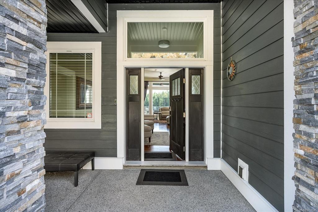 Fifth View of 909 Hanington Rd, HOLLAND CREEK HEIGHTS, Ladysmith, BC, V0G 0A4