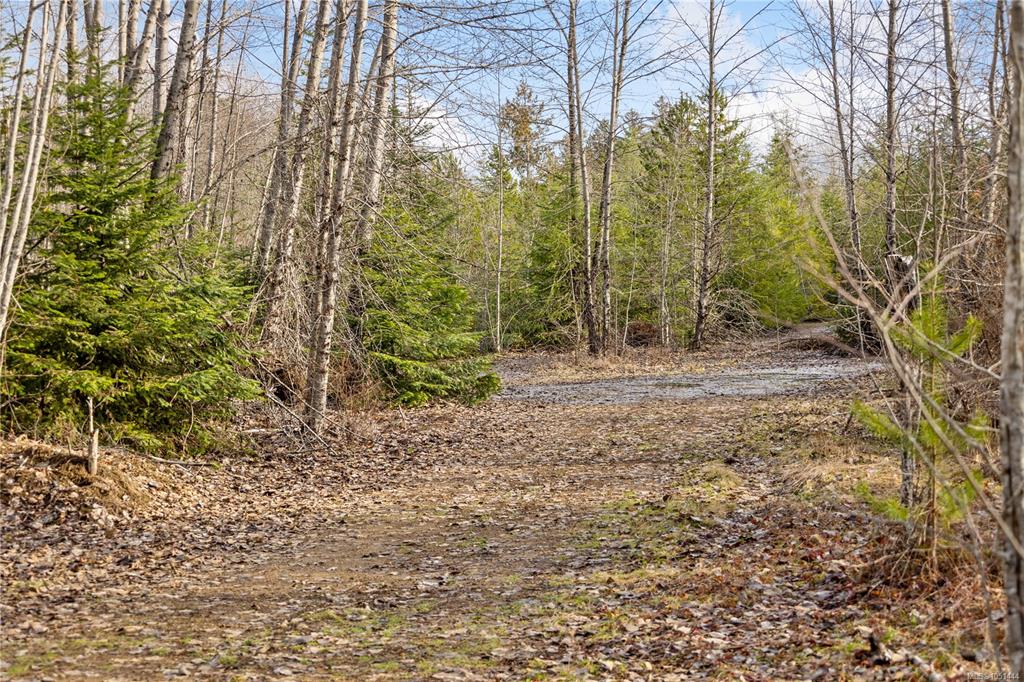 Third View of 2745 Shaver Rd, Coombs, BC, V9K 1Y3