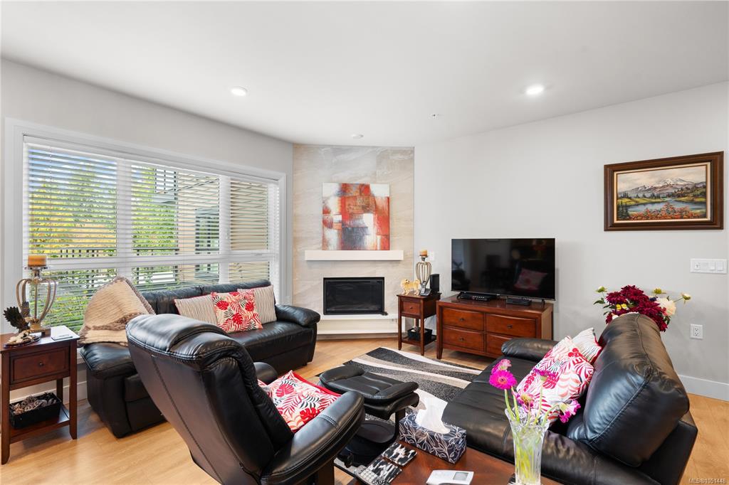 Fifth View of 741 Travino Lane, Travino Gardens, Saanich, BC, V8Z 0G3