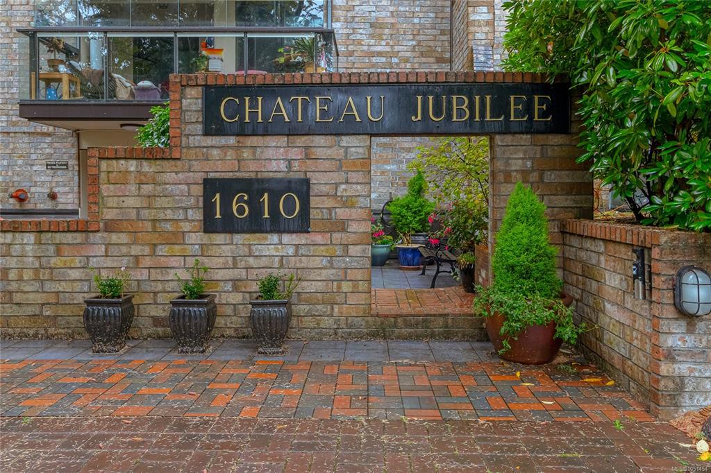 Fourth View of 1610 Jubilee Ave, Chateau Jubilee, Victoria, BC, V8R 6P3