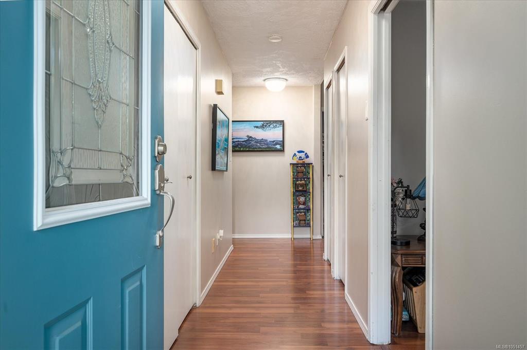 Third View of 555 Hooper Pl, Ladysmith, BC, V9G 1W5