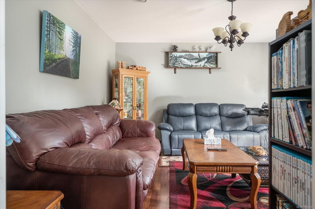 Fifth View of 555 Hooper Pl, Ladysmith, BC, V9G 1W5