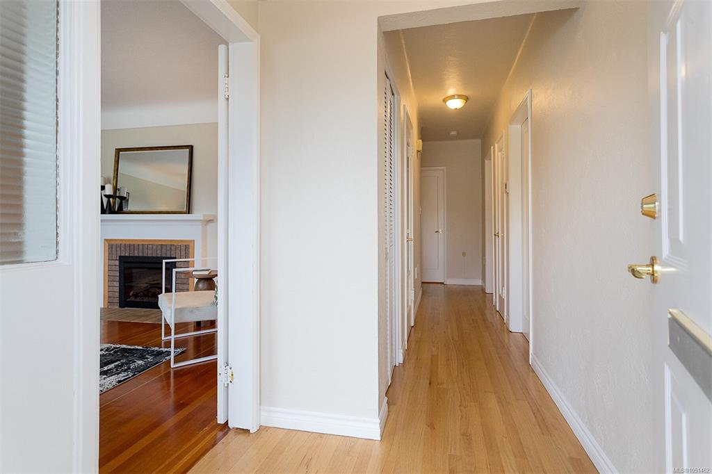 Fourth View of 1679 Freeman Ave, Saanich, BC, V8P 1P5