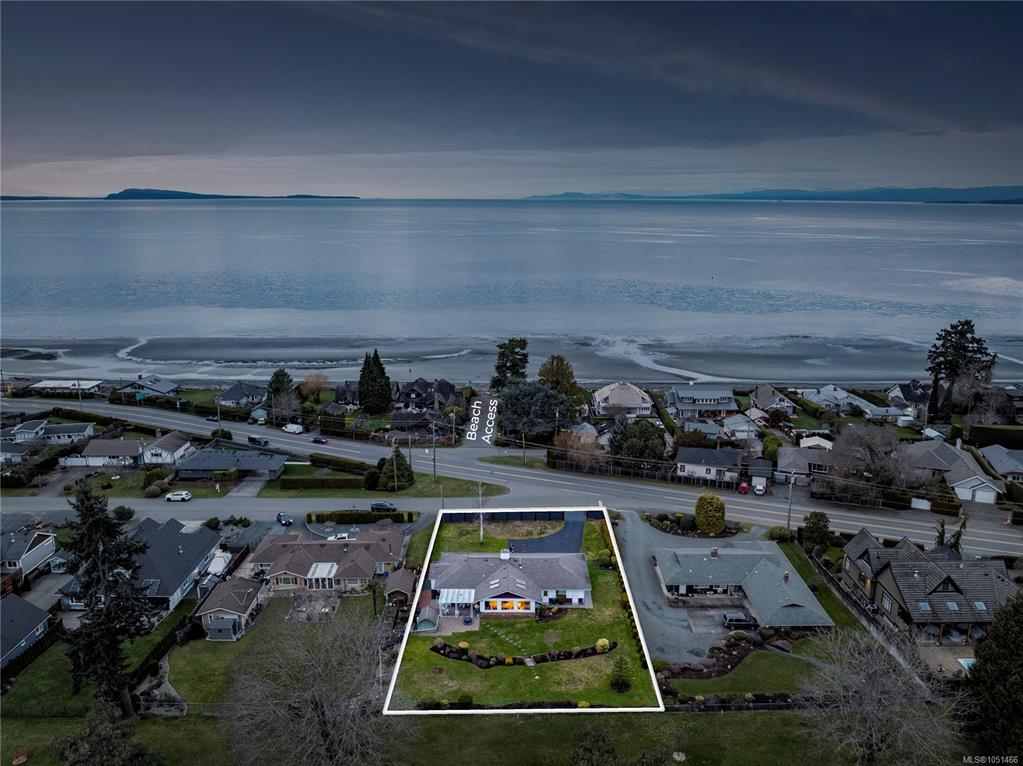 Fourth View of 260 Elizabeth Ave, Qualicum Beach, BC, V9K 1G8
