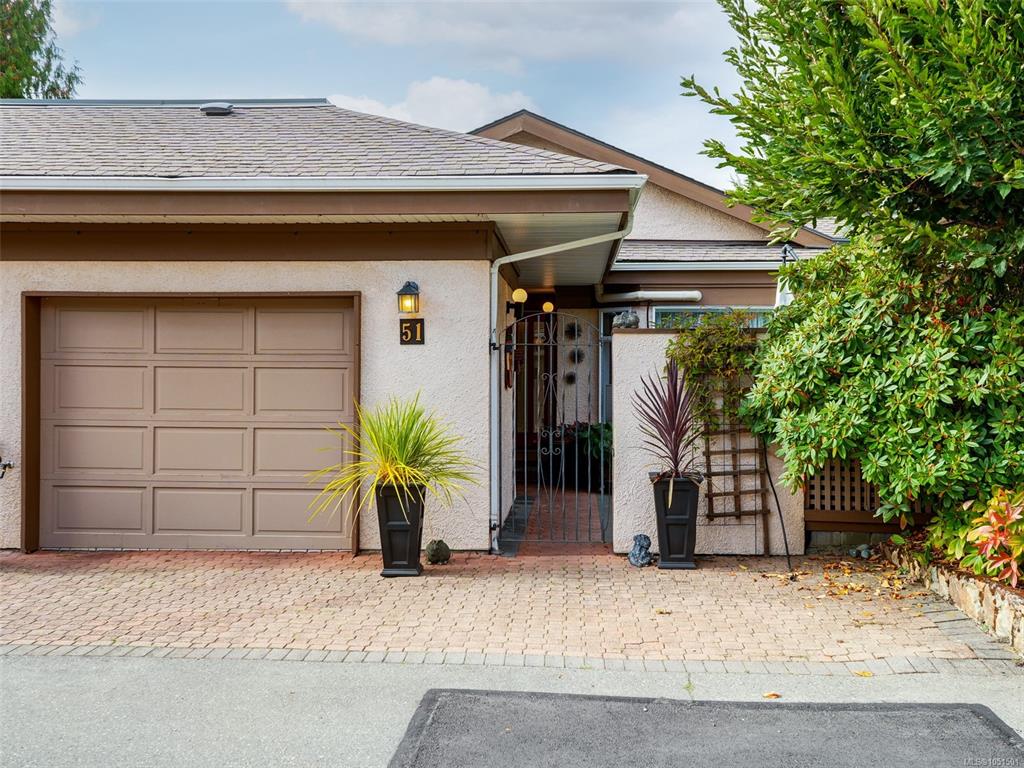 Second View of 901 Kentwood Lane, Falcon Ridge Estates, Saanich, BC, V8Y 2Y9