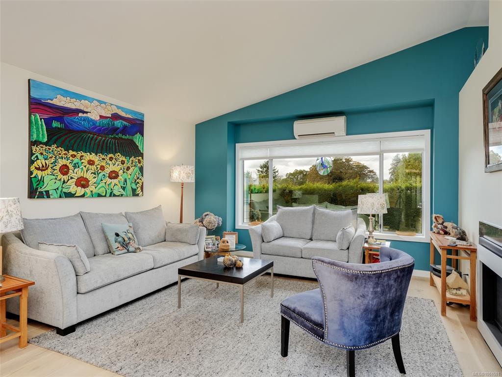 Third View of 901 Kentwood Lane, Falcon Ridge Estates, Saanich, BC, V8Y 2Y9