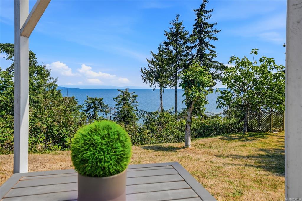 Second View of 590 Willow St, Parksville, BC, V9P 1A5