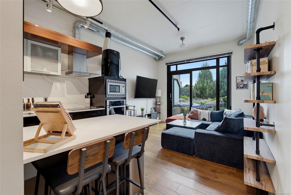 Fourth View of 1029 View St, Victoria, BC, V8V 0C9