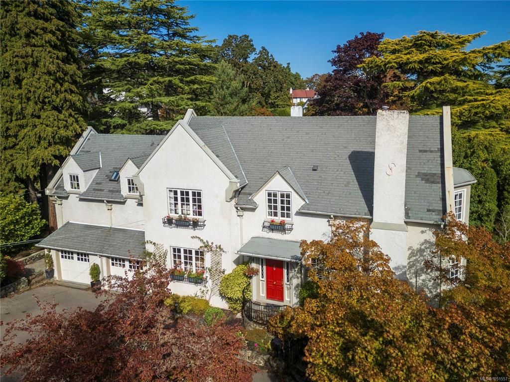 Fourth View of 1618 Rockland Ave, Victoria, BC, V8S 1W7