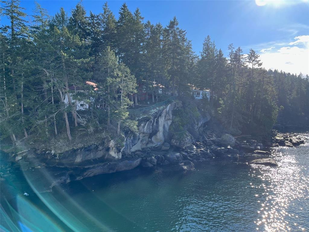 Fourth View of 324 Easthom Rd, Gabriola Island, BC, V0R 1X0
