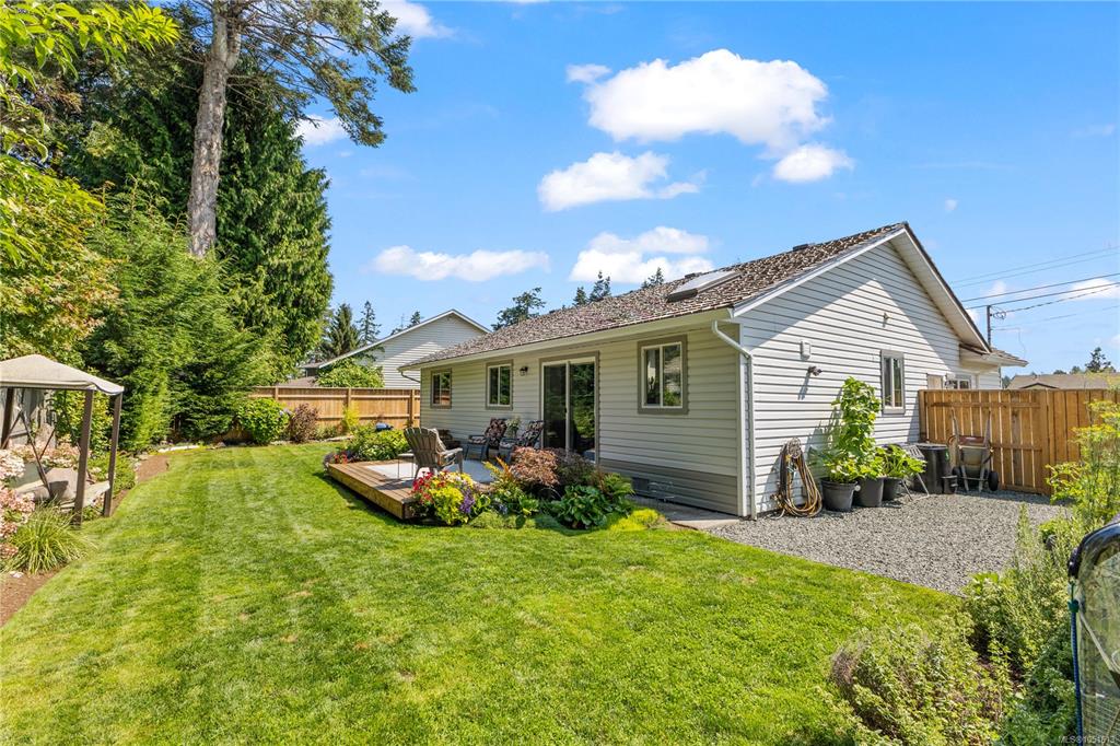 Third View of 32 Oregon Rd, Campbell River, BC, V9W 5T1