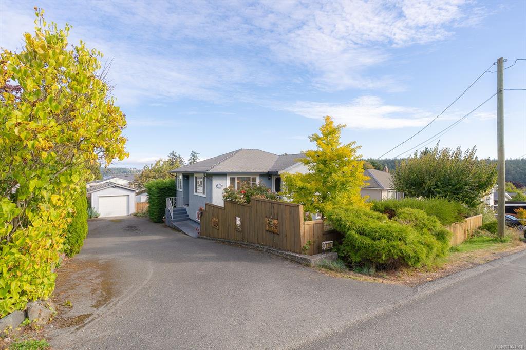 Third View of 630 Chestnut St, Nanaimo, BC, V9S 2L2