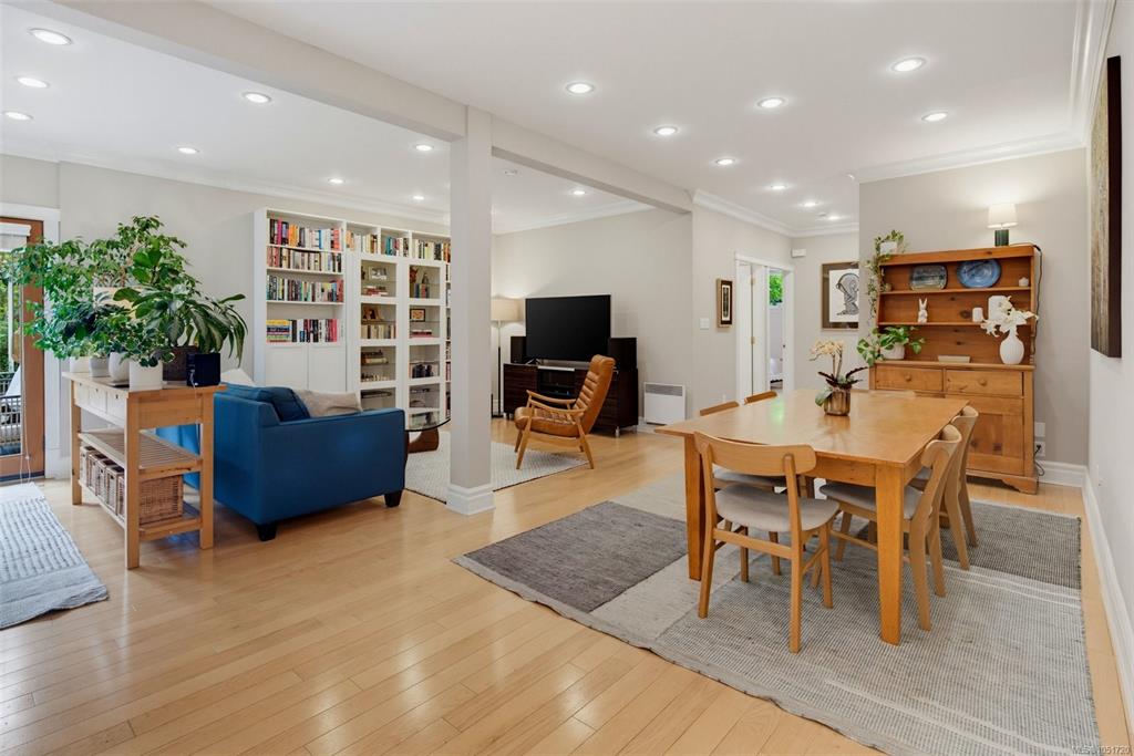 Fourth View of 1200 Richardson St, Victoria, BC, V8V 2E1