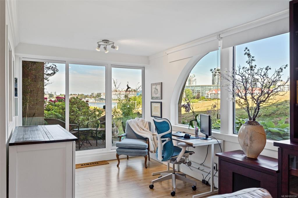 Second View of 640 Montreal St, Victoria, BC, V8V 1Z8