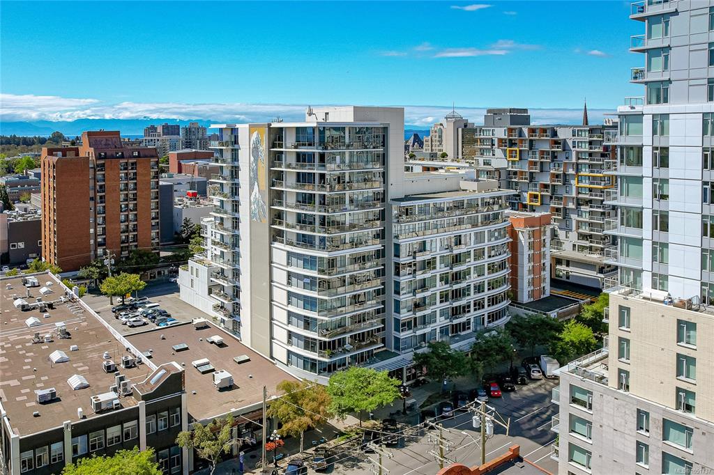 Second View of 845 Yates St, The Wave, Victoria, BC, V8W 4A3