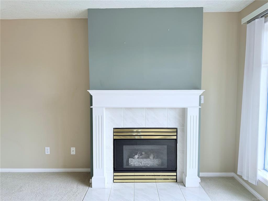 Fifth View of 1063 Southgate St, Victoria, BC, V8R 1C8