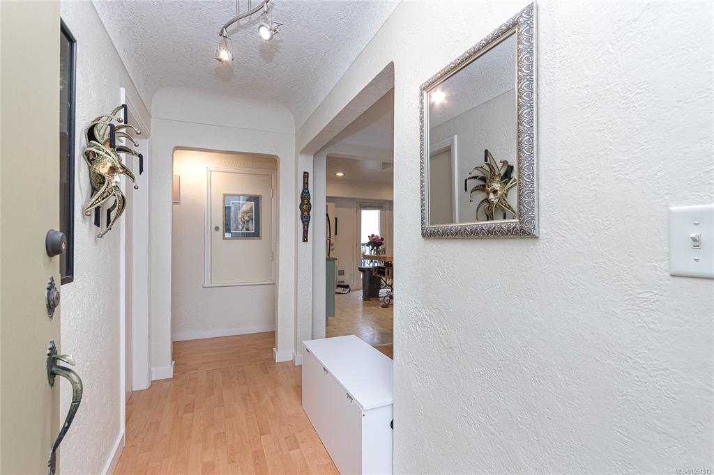 Fourth View of 1217 Fairfield Rd, Victoria, BC, V8V 3B3