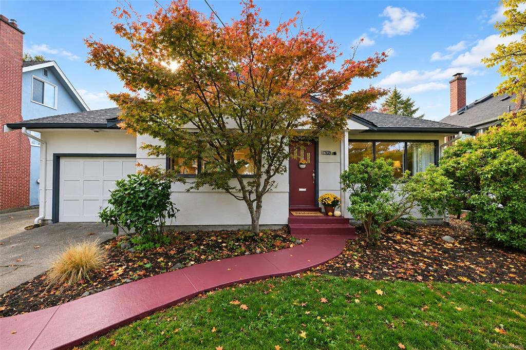 1635 Fairfield Rd, 1051828, BC,